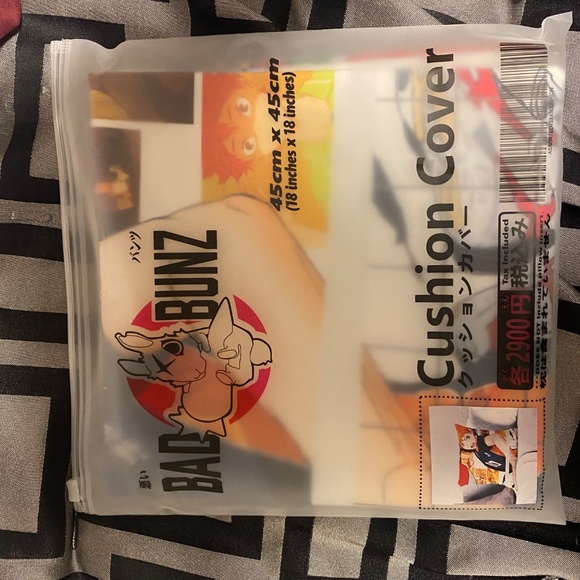 Pillow case with Haikyuu graphic - Picture 2 of 2